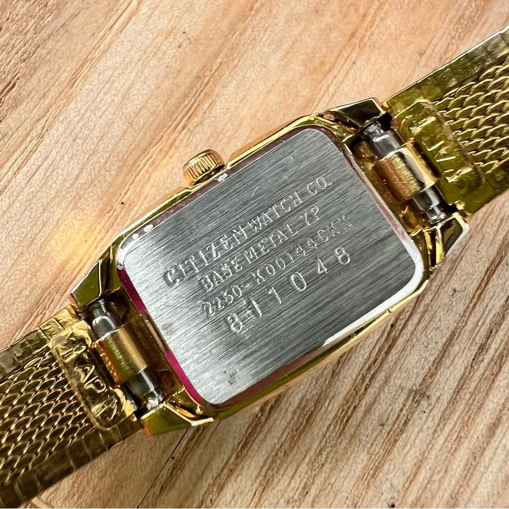 Vintage citizen quartz rectangular black dial gold tone dress watch NEW BATTERY
